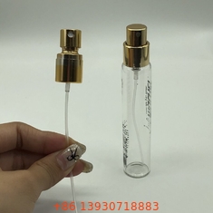 Elegante pompa per profumi per la distribuzione di nebbia fine ideale per le bottiglie di profumi