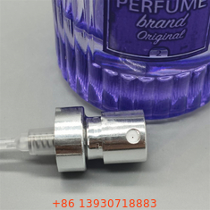 Pompa spray per profumi per fragranze naturali e biologiche con struttura resistente agli agenti chimici