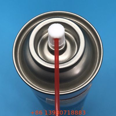 L'erogatore aerosol per pulitore carburatori eroga un getto concentrato ad alta pressione di solvente pulente