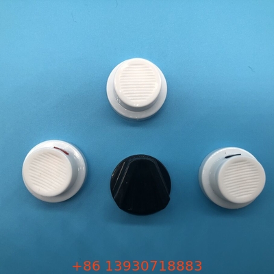 Valvola per l'applicazione di vernice pneumatica resistente. Valvola per spruzzo ad alta pressione. Strumenti professionali per la pittura.
