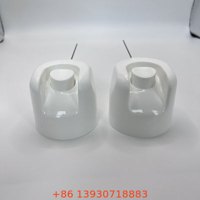 Attuatore spray aerosol con tubo di prolunga per applicazione di precisione nel settore automobilistico