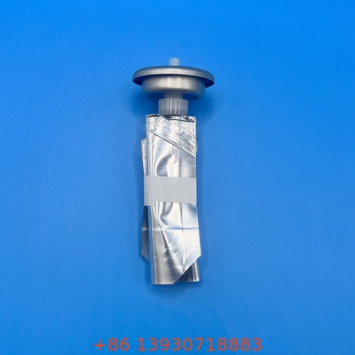 Valvola aerosol con applicazione del cilindro