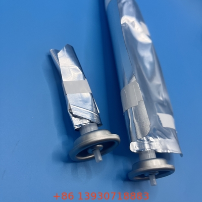 Valvola aerosol con applicazione del cilindro
