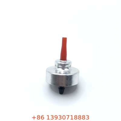 Valvola universale di riempimento di butano per stufe portatili da campeggio. Valvola di riempimento di carburante di precisione.
