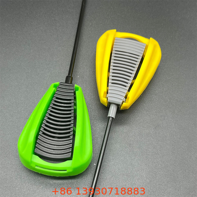 Spruzzatore pieghevole portatile per il giardinaggio e la pulizia. Disegno ergonomico. Impostazioni regolabili dello spruzzo.