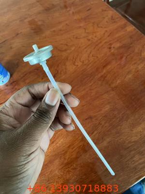 Valvola di spruzzo aerosol per neve a 4 fori a prova di perdite e attuatore ugello ad effetto invernale per spruzzo decorativo