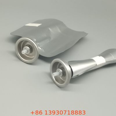 Bag-on-valve maschile ad alto flusso per una distribuzione fluida di spray cosmetici