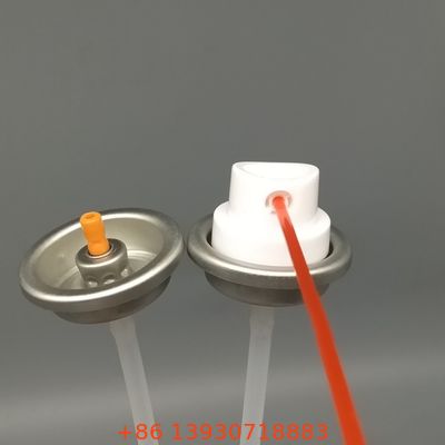 Valvola di spruzzo di precisione per formulazioni di detergenti per carburatori e iniettori