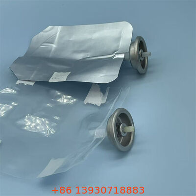 Compact Valve-Mounted Carry Bag for Portable Gas Cylinders with Lightweight Quick-Connect Design